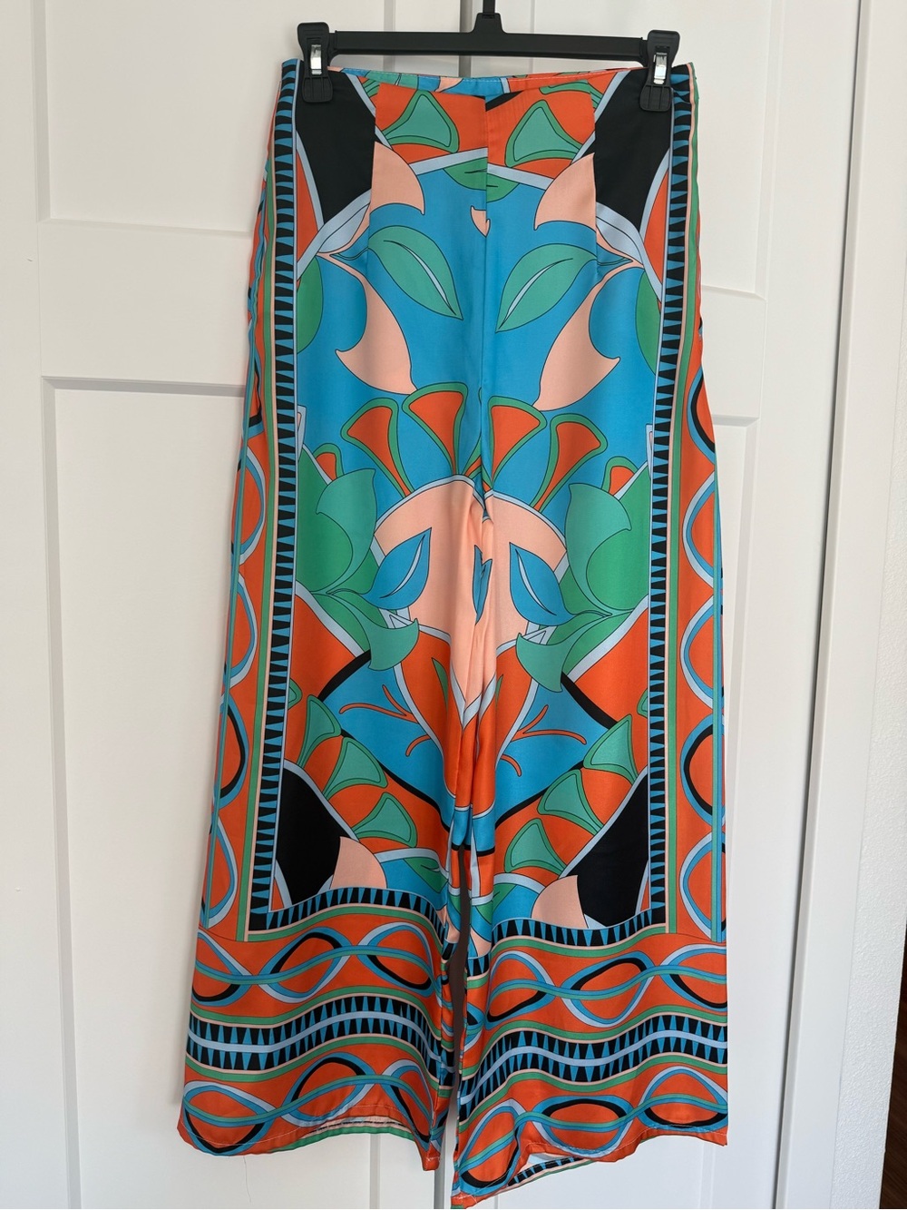 SundayUp Multicolor Abstract Print Gaucho Pants
